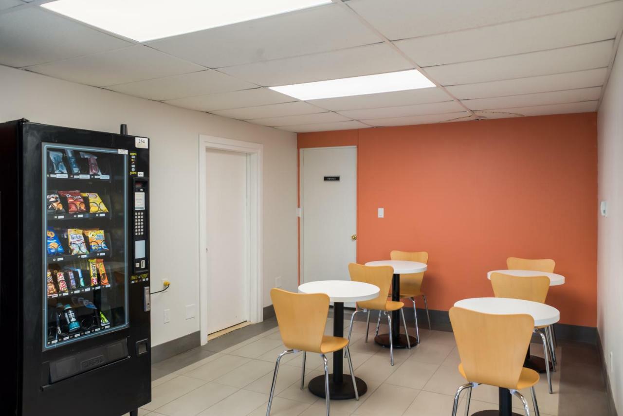 Motel 6-Fort St. John, Bc Екстериор снимка