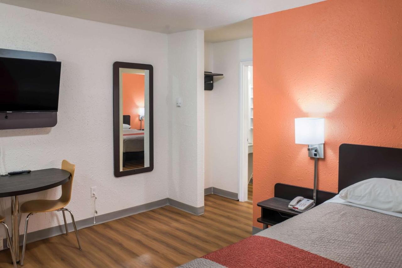 Motel 6-Fort St. John, Bc Екстериор снимка