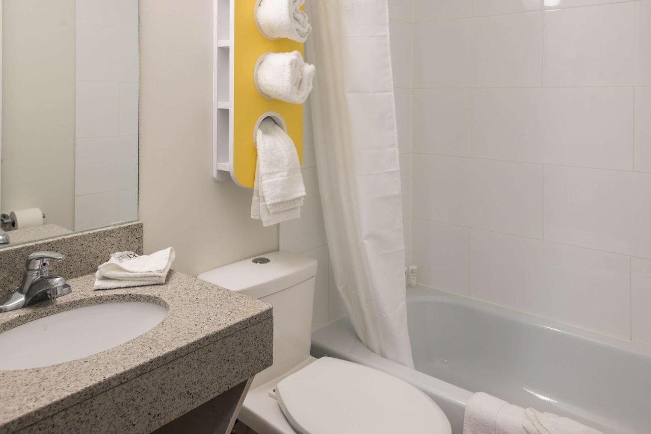 Motel 6-Fort St. John, Bc Екстериор снимка